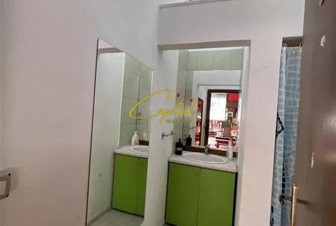 SHITET AMBIENT BIZNESNI 120 M2 FRESKU 110.000 EURO