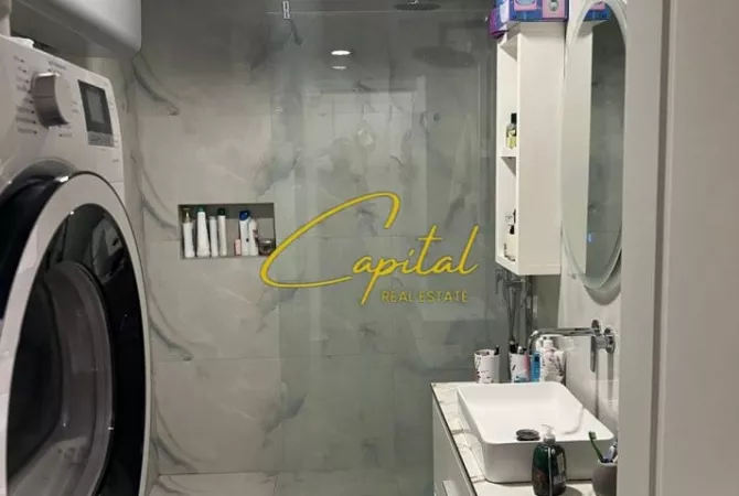 Shtepi ne shitje Apartament ne Tirane, 1+1, Mobilimi E mobiluar, Pagesa 176,000  Euro.