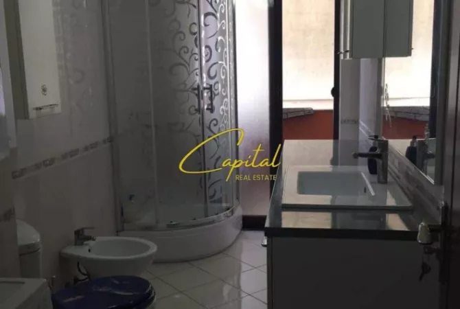 Shtepi me qera Apartament ne Tirane, 1+1, Mobilimi E mobiluar, Pagesa 40,000  Leke.