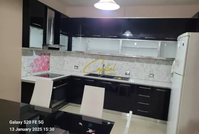 Shtepi me qera 1+1 ne Tirane - 40,000 Leke