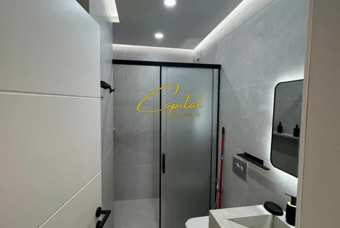 Shtepi ne shitje Apartament ne Tirane, 1+1, Mobilimi E mobiluar, Pagesa 200,000  Euro.