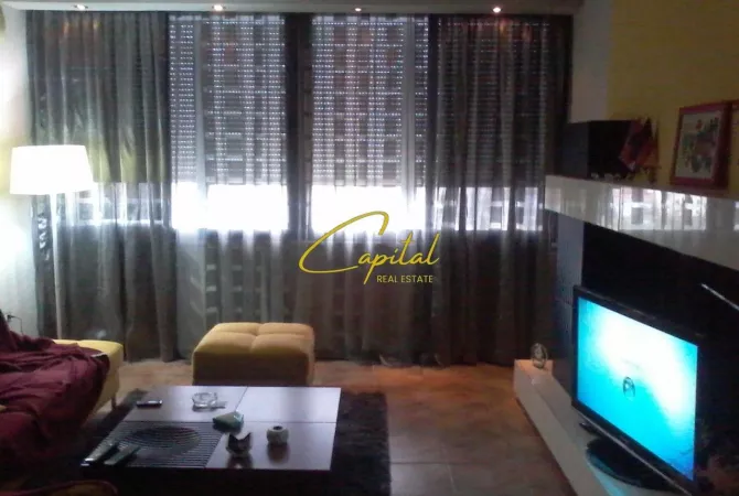 Shtepi ne shitje Apartament ne Tirane, 3+1, Mobilimi E mobiluar, Pagesa 170,000  Euro.