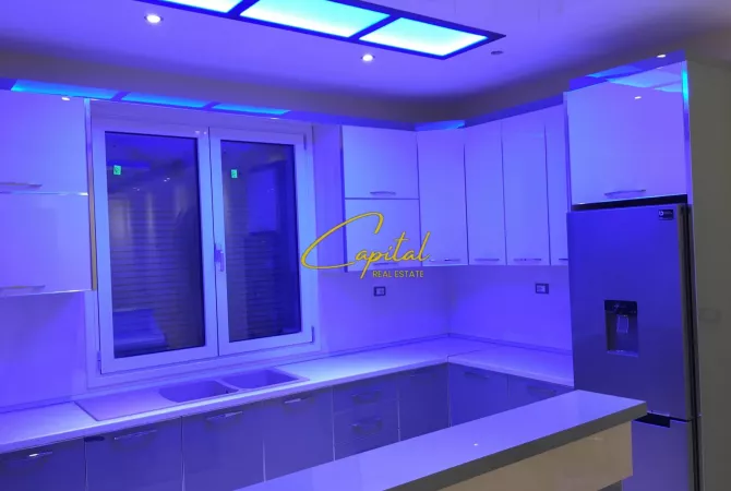 Shtepi ne shitje 4+1 ne Vlore - 170,000 Euro