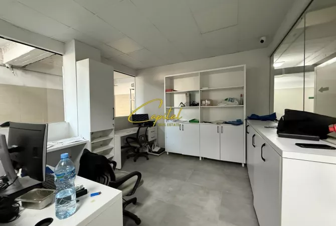Ambient biznesi me qera 4+1 ne Tirane - 8,000 Euro