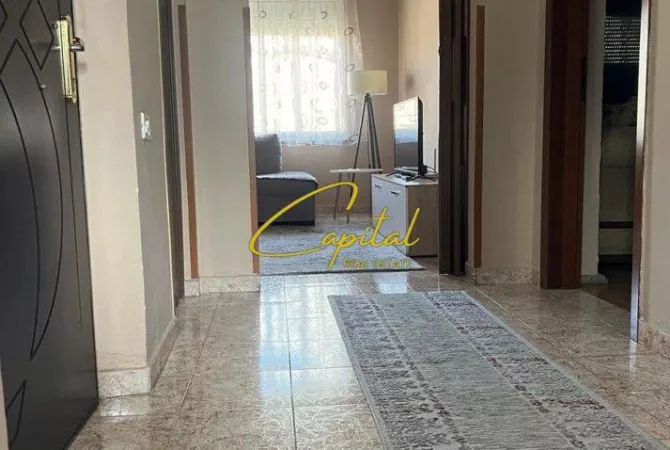 Shtepi ne shitje Apartament ne Tirane, 2+1, Mobilimi E mobiluar, Pagesa 195,000  Euro.