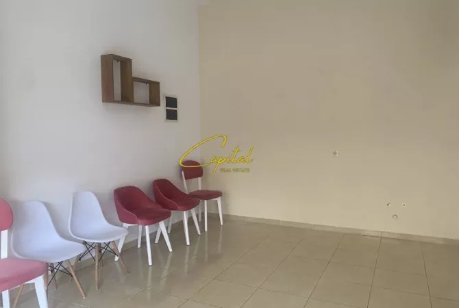 Ambjent biznesi me qera 1+1 ne Tirane - 300 Euro