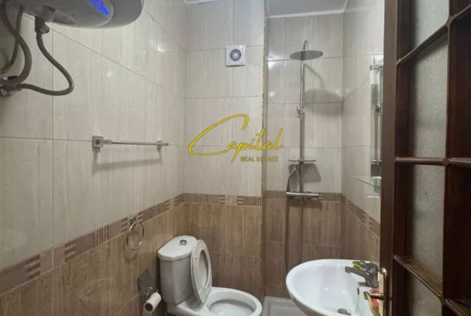 Shtepi me qera Garsoniere ne Tirane - 400 Euro