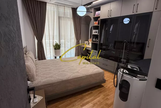 Shtepi ne shitje Apartament ne Tirane, 2+1, Mobilimi E mobiluar, Pagesa 650,000  Euro.