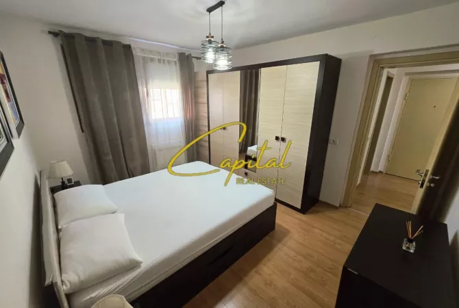 Shtepi ne shitje Apartament ne Tirane, 1+1, Mobilimi E mobiluar, Pagesa 150,000  Euro.