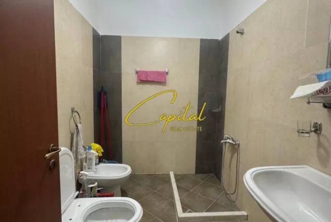 Shtepi me qera Apartament ne Tirane, 1+1, Mobilimi E mobiluar, Pagesa 50,000  Leke.