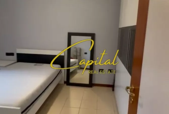 Shtepi me qera Apartament ne Tirane, 3+1, Mobilimi E mobiluar, Pagesa 2,000  Euro.