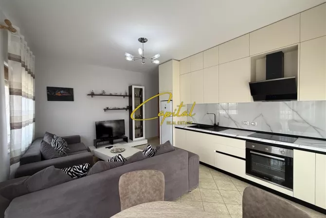 Shtepi me qera 2+1 ne Tirane - 70,000 Leke