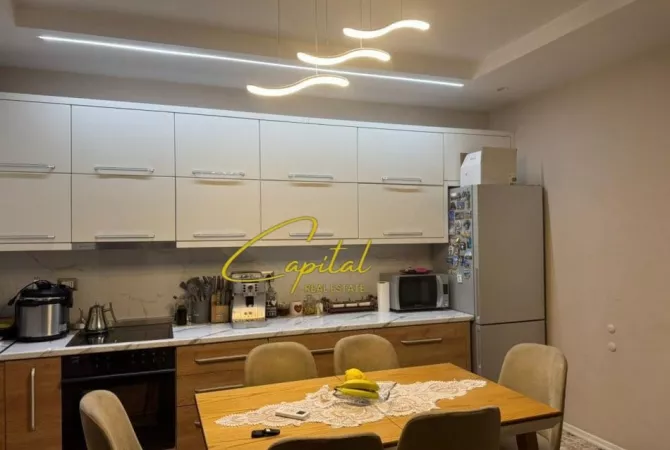 Shtepi me qera 2+1 ne Tirane - 800 Euro