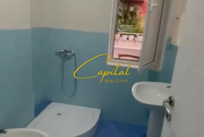 Shtepi me qera Apartament ne Tirane, 2+1, Mobilimi Pjeserisht e mobiluar, Pagesa 47,000  Leke.