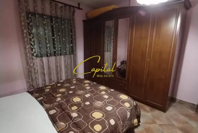 Shtepi me qera Apartament ne Tirane, 2+1, Mobilimi E mobiluar, Pagesa 500  Euro.