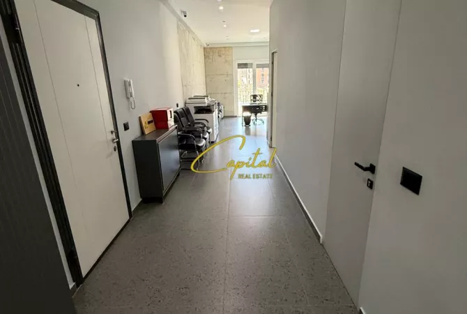 Shtepi ne shitje Apartament ne Tirane, 2+1, Mobilimi E mobiluar, Pagesa 450,000  Euro.