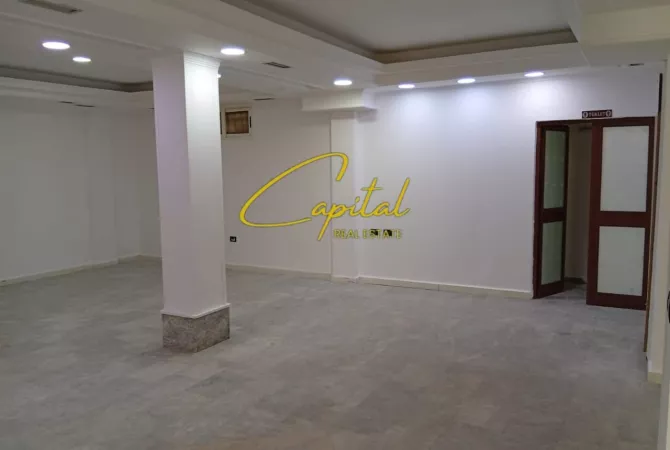 Ambient biznesi me qera 1+1 ne Tirane - 70,000 Leke