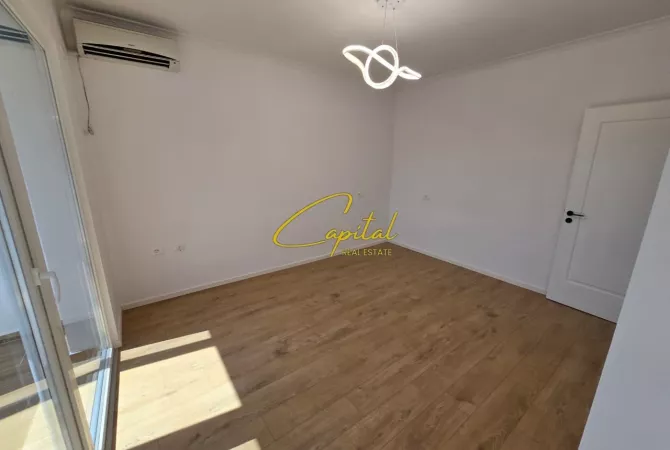 Shtepi ne shitje Apartament ne Tirane, 2+1, Mobilimi E mobiluar, Pagesa 145,000  Euro.