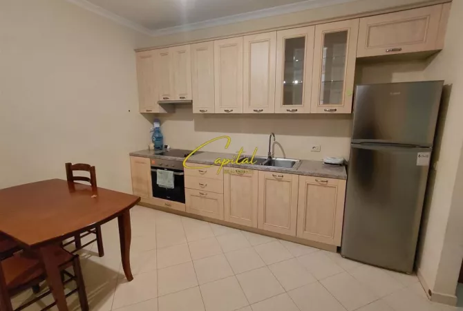 Shtepi me qera Apartament ne Tirane, 2+1, Mobilimi E mobiluar, Pagesa 45,000  Leke.