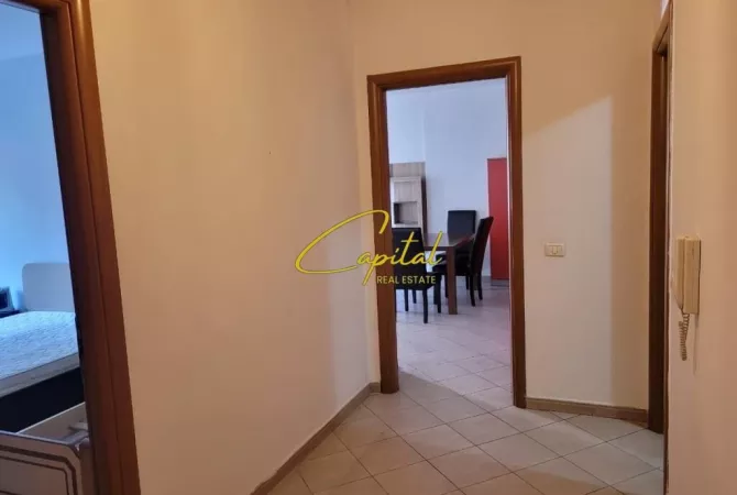 Shtepi me qera Apartament ne Tirane, 1+1, Mobilimi E mobiluar, Pagesa 550  Euro.