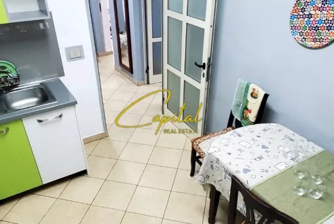 Shtepi me qera Apartament ne Tirane, 2+1, Mobilimi E mobiluar, Pagesa 53,000  Leke.