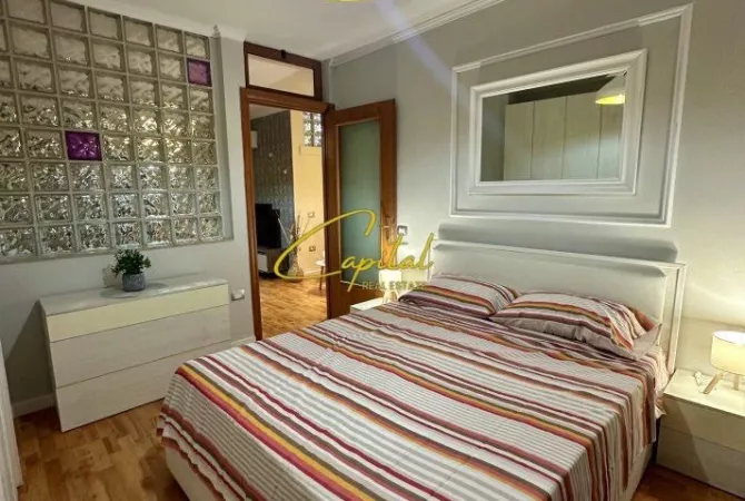 Shtepi me qera Apartament ne Tirane, 1+1, Mobilimi E mobiluar, Pagesa 620  Euro.