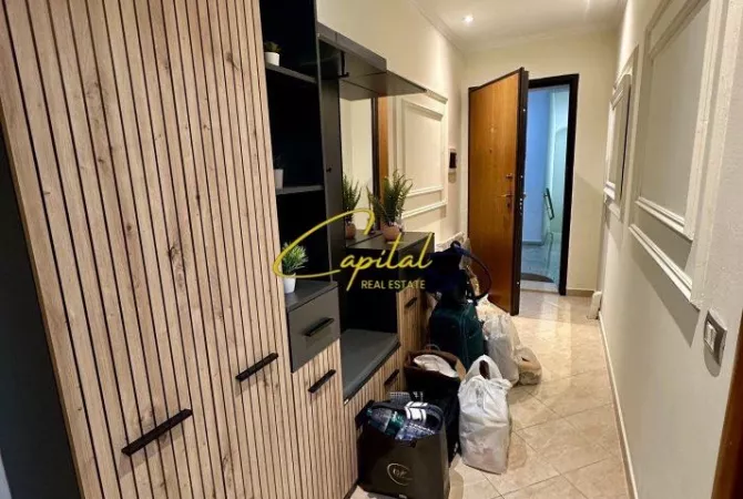 Shtepi me qera Apartament ne Tirane, 1+1, Mobilimi E mobiluar, Pagesa 620  Euro.