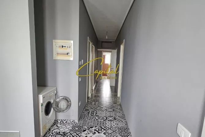 Shtepi me qera Apartament ne Tirane, 3+1, Mobilimi E mobiluar, Pagesa 55,000  Leke.