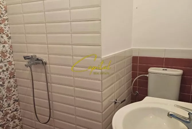 Shtepi me qera Apartament ne Tirane, 3+1, Mobilimi E mobiluar, Pagesa 55,000  Leke.