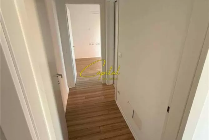 Shtepi ne shitje Apartament ne Tirane, 2+1, Mobilimi E mobiluar, Pagesa 317,000  Euro.