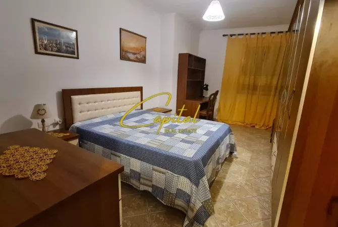 Shtepi me qera Apartament ne Tirane, 2+1, Mobilimi E mobiluar, Pagesa 660  Euro.