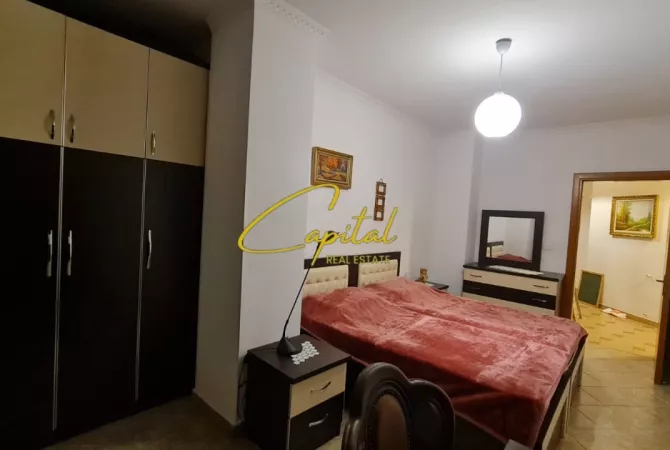 Shtepi me qera 2+1 ne Tirane - 660 Euro