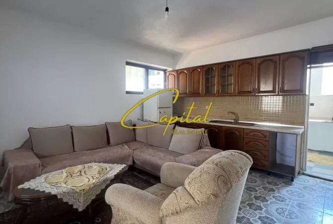 Shtepi me qera 2+1 ne Tirane - 43,000 Leke