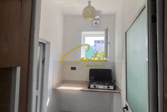 Shtepi me qera Apartament ne Tirane, 2+1, Mobilimi E mobiluar, Pagesa 43,000  Leke.