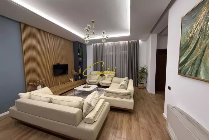 Shtepi me qera 3+1 ne Tirane - 100,000 Leke