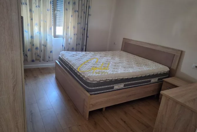 Shtepi me qera Apartament ne Tirane, 2+1, Mobilimi E mobiluar, Pagesa 550  Euro.