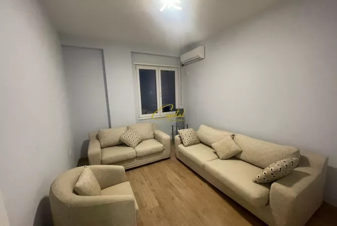 Shtepi me qera 2+1 ne Tirane - 70,000 Leke