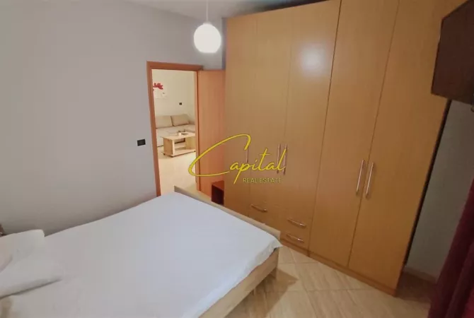 Shtepi me qera Apartament ne Tirane, 2+1, Mobilimi E mobiluar, Pagesa 650  Euro.