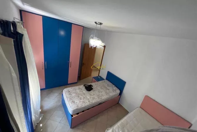 Shtepi me qera 2+1 ne Tirane - 50,000 Leke
