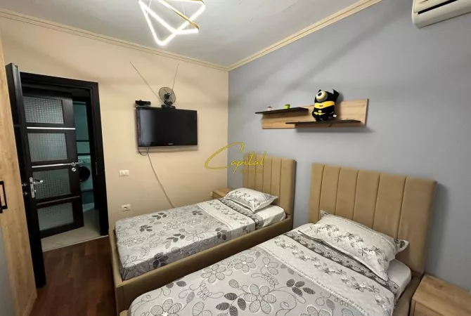 Shtepi me qera Apartament ne Tirane, 2+1, Mobilimi E mobiluar, Pagesa 600  Euro.