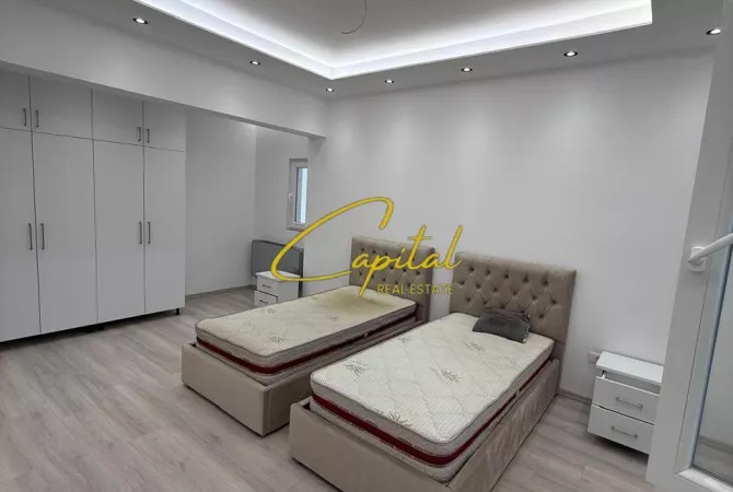Shtepi me qera Apartament ne Tirane, 2+1, Mobilimi E mobiluar, Pagesa 500  Euro.