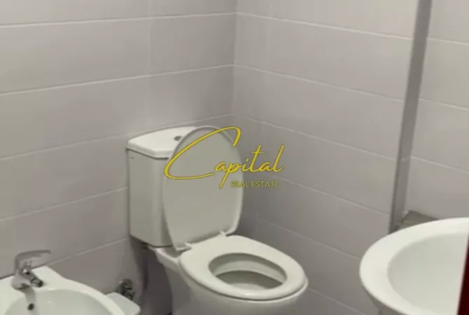 Shtepi ne shitje Apartament ne Tirane, 2+1, Mobilimi E mobiluar, Pagesa 220,000  Euro.