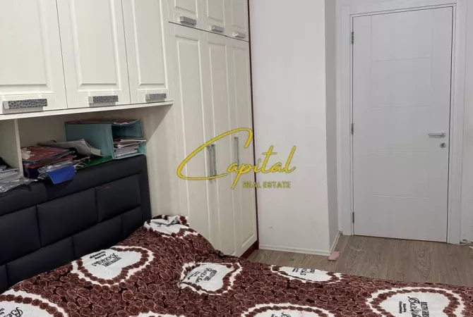 Shtepi ne shitje Apartament ne Tirane, 3+1, Mobilimi E mobiluar, Pagesa 397,000  Euro.