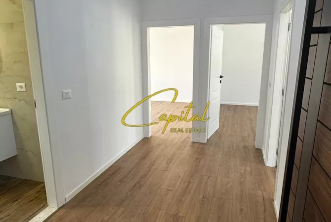 Shtepi ne shitje Apartament ne Tirane, 2+1, Mobilimi Bosh, pa mobiluar, Pagesa 129,000  Euro.