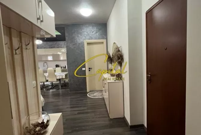 Shtepi ne shitje 2+1 ne Tirane - 290,000 Euro