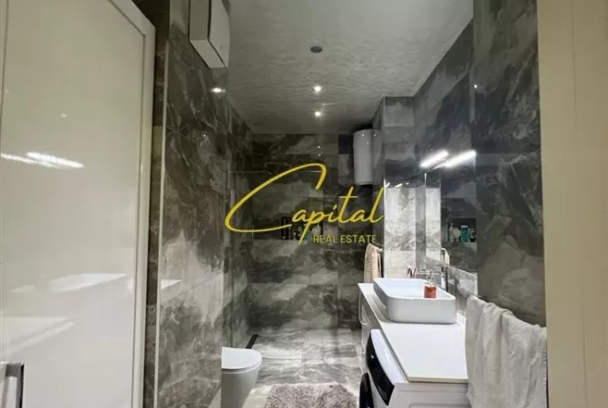 Shtepi ne shitje Apartament ne Tirane, 2+1, Mobilimi E mobiluar, Pagesa 290,000  Euro.