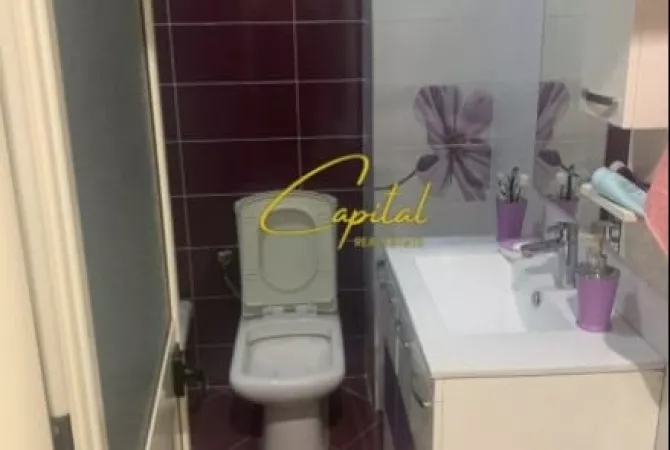 Shtepi me qera 1+1 ne Tirane - 40,000 Leke