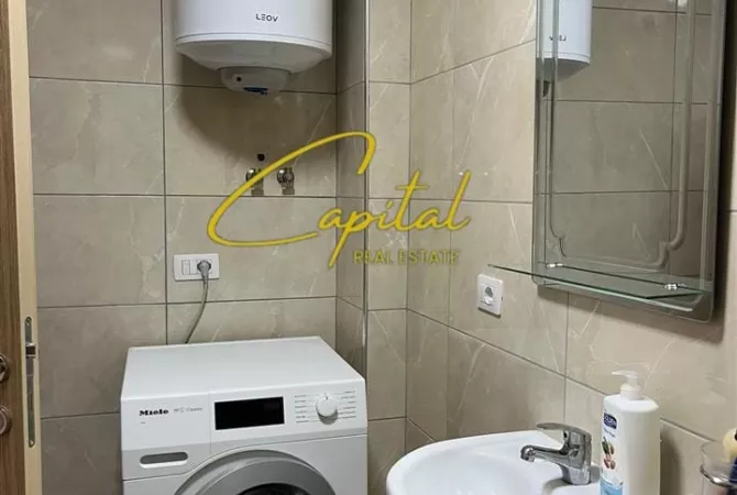 Shtepi me qera Apartament ne Tirane, 3+1, Mobilimi E mobiluar, Pagesa 800  Euro.