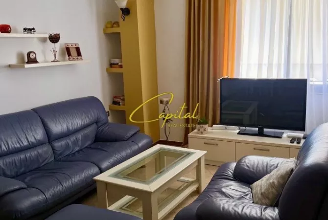 Shtepi me qera Apartament ne Tirane, 2+1, Mobilimi E mobiluar, Pagesa 750  Euro.