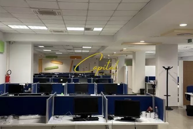 Ambiente Commerciale in Affitto 1+1 a Tirana - 12,000 Leke
